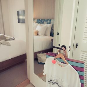 Suite à 3 Chambres à Coucher Lit King-Size